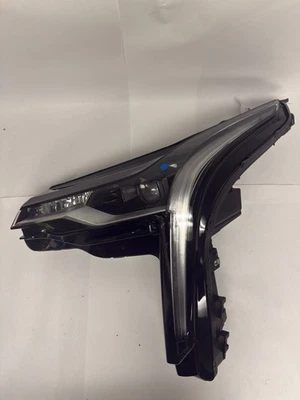 Левая передняя светодиодная фара со стороны водителя для Cadillac CT4 2020–2021 годов выпуска 84895448 от оригинального производителя - Изображение 1 из 4