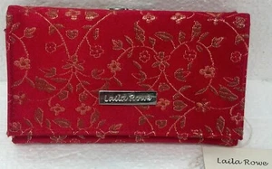 lLaila Rowe Tri-Fold rot mit gestickten Blumen Verschluss & Druckknopfverschluss gebrauchte Etiketten - Bild 1 von 6