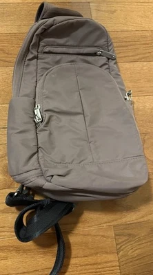 Bandolera ajustable Travelon Anti-Theft Essentials beige tostado Foto 1 de 4