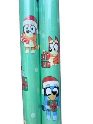 2 rollos de papel de envolver regalo de Navidad Bluey Dog niños 50 pies cuadrados en total Foto 1 de 3