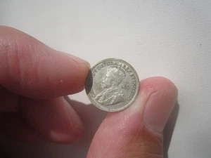 1920 CANADA 5 CENTS - Picture 1 of 2
