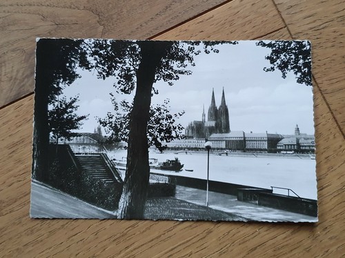 Bild 1 von 6