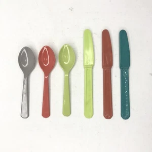 Bundle of 6 Vintage Sterilite MCM Colorful Picnic Spoons & Knives Flatware - Picture 1 of 3