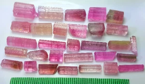 Beautiful Pink Color Tourmaline Crystal Type & Rough Grade Excellent 90 Carats - Picture 1 of 4