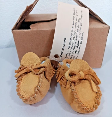 Baby moccasins by native American Indian Ms.Squaw Tribal handcrafted  Doeskin - Изображение 1 из 4