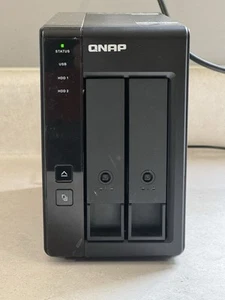 QNAP TR-002-US 2-Bay Direct Attached Storage System UNTESTED - Afbeelding 1 van 5