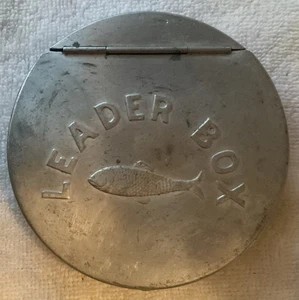 Caja de aparejos líder de aluminio vintage para pesca - Imagen 1 de 3