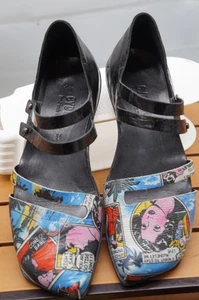 Cydwoq 36/6 Leder Comic Print Mary Janes Sandalen $ 339 UVP - Bild 1 von 10