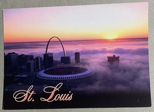 St. Louis, Missouri. Río Mississippi. Banco de arco y niebla. Postal sin publicar - Imagen 1 de 2