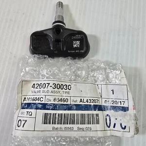 NEW OEM Toyota/Lexus Tire Pressure Monitor Sensor TPMS 42607-30030/33021 - Picture 1 of 5