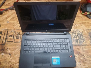 Hewlett Packard HP TPN-Q13 15.6  Laptop PARTS OR REPAIR - Picture 1 of 4