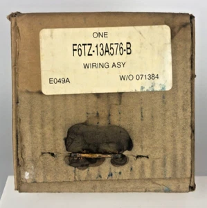 Arnés de remolque Ford genuino OEM F6TZ-13A576-B 4 enchufes planos - Imagen 1 de 2
