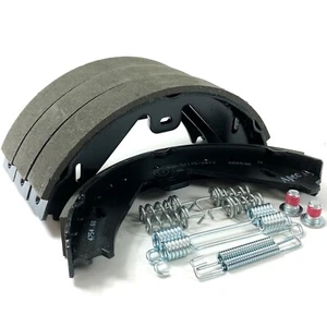 HANDBRAKE SHOES & SHOE FITTING KIT FITS: MERCEDES GLK CLASS X204 10-18 SFK0095C - Picture 1 of 2