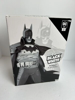 McFarlane DC Batman Black & White by Mike Mignola Gotham by Gaslight 1:10 Statue - Image 1 of 4