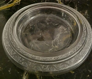 LALIQUE GrandeCoupe Plat "Ricquewihr" en verre/cristal blanc - Picture 1 of 7