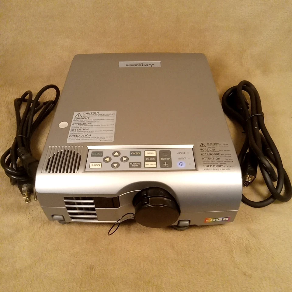 Mitsubishi XL1U Portable LCD Multi Media Projector With Cords Tested + WORKING! - Image 1 of 4