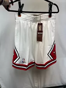 Mitchell & Ness Herren weiß rot Chicago Bulls NBA Shorts Größe Medium - Bild 1 von 12