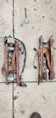 Cadillac Fleetwood 1979 rieles de asiento de pasajero Foto 1 de 3