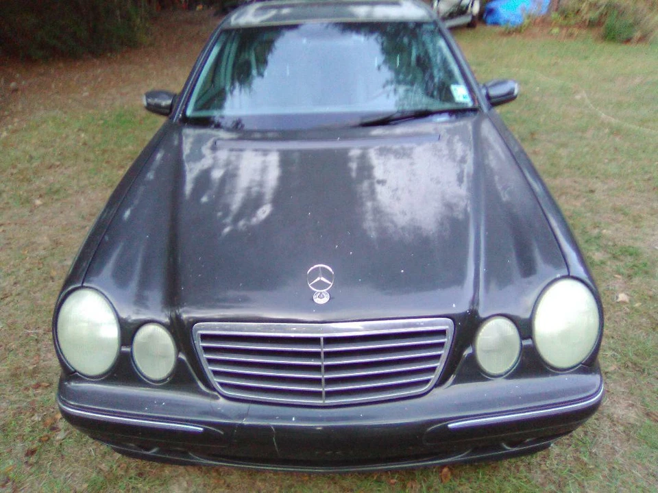 2000 2001 2002 2003 MERCEDES W120 E430 E320 OEM RIGHT REAR TAIL LIGHT ASSEMBLY  - Image 1 of 1