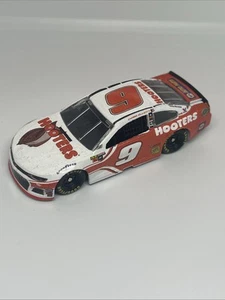 LOOSE 2018 NASCAR Authentics Wave 12 #9 Chase Elliott Hooters 1:64 Chevy Diecast - Picture 1 of 7