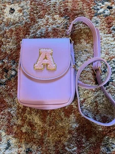 Bolso Bandolera Púrpura Pequeño Inicial A para Teléfono Celular 3 Compartimentos para Adolescentes Niñas - Imagen 1 de 16