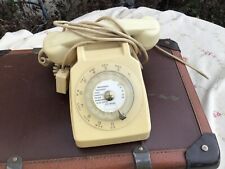 Téléphone à cadran ancien vintage Socotel S63 ivoire non testé