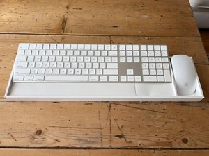 Apple Magic Keyboard with Numeric Keypad & Magic Mouse 2 Wireless - White COMBO - Photo 1/6