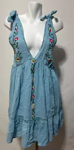 Urban Outfitters Damen Minikleid blau groß Blumen bestickt - Bild 1 von 6