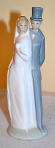 NAO by LLADRO Bride & Groom Wedding Couple "Just Married" Porcelain Figurine - Picture 1 of 7
