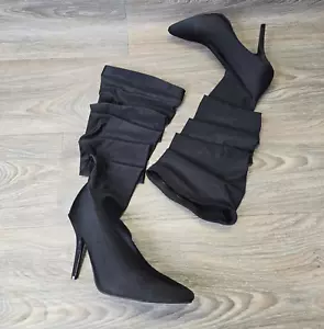 Dolls Kill kniehohe Damenstiefel 8,5 schwarz dehnbar Sockenabsatz spitz zulaufend Hexe - Bild 1 von 15