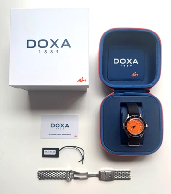 DOXA Sub 200 Professional Watch - Original Packaging & Extra Band - Image 1 of 4