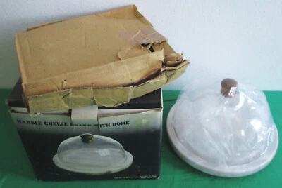 Tábua de corte de queijo mármore cúpula de plástico vintage Woolworth 7" redonda cinza/branco - Imagem 1 de 4