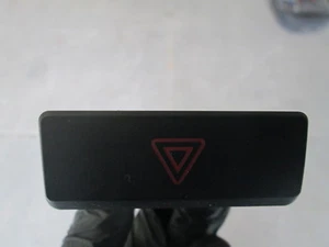 GENUINE 2005 KIA LS RIO 2000-2005 HAZARD/FLASHER SWITCH/KEY - Bild 1 von 7