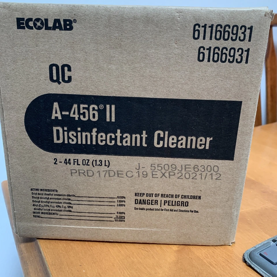 Limpiador desinfectante Ecolab QC A456 II (2) 1,3 L 61166931 Exp 2021 Foto 1 de 1