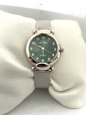 Le Cat Womens Quartz Bracelet Watch & Box - Image 1 of 4
