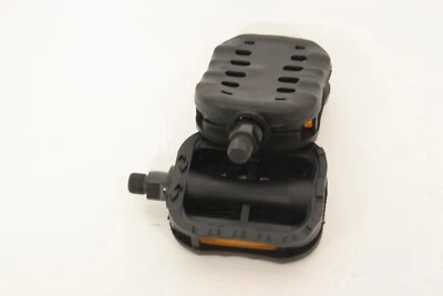 Cruiser or Kids Bike Pedals VP-815 Resin & Rubber Platform Pedals 1/2 Black PD16 - Image 1 of 3