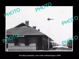 OLD POSTCARD SIZE PHOTO OF FERRIDAY LOUISIANA THE RAILROAD DEPOT STATION c1940 - Picture 1 of 1
