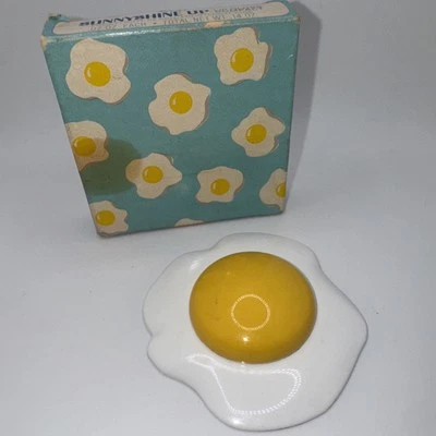 New in Box Rare Vintage Avon Sunnyshine Up Fried Egg Lip Gloss Compact .14oz - Image 1 of 4