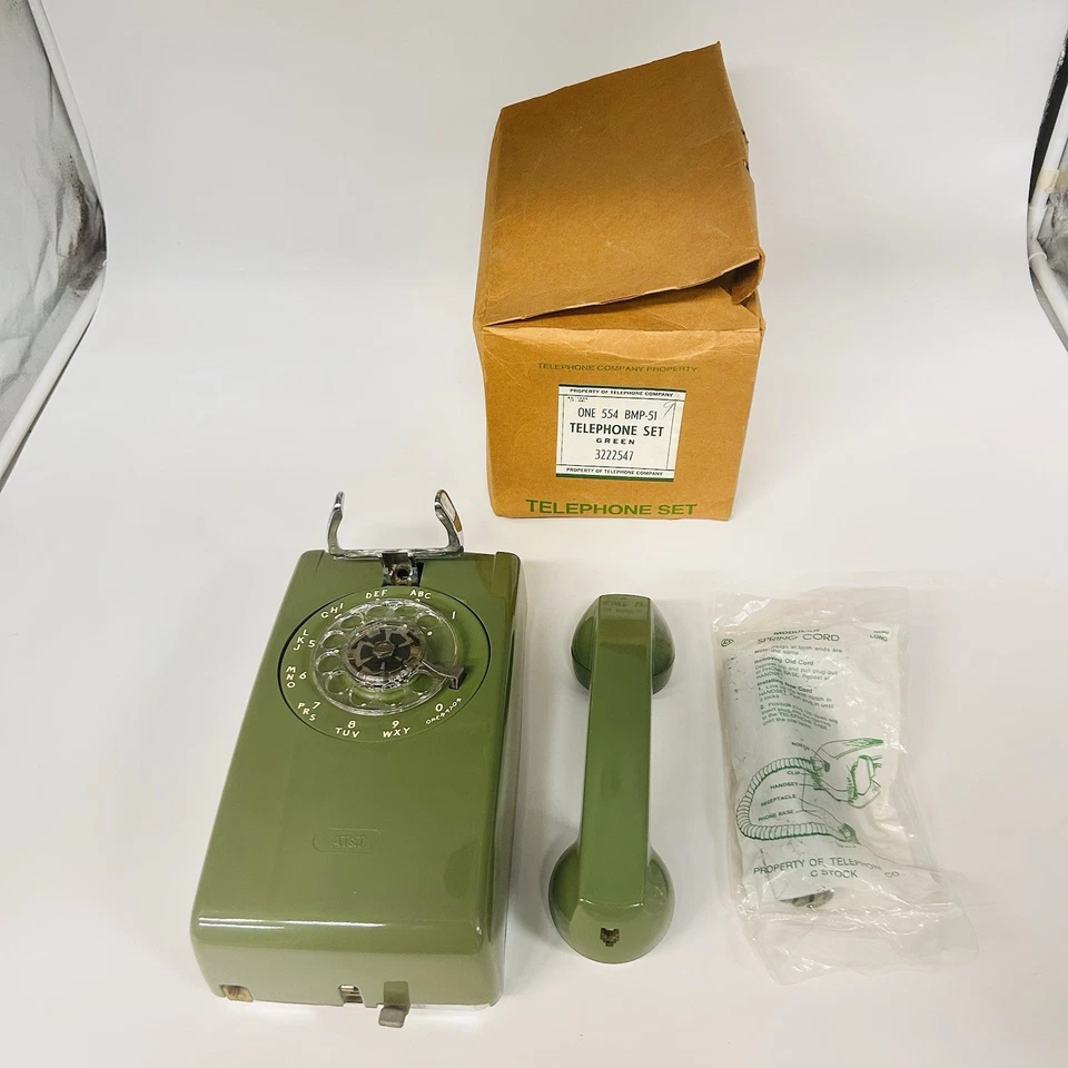 Vtg 1960’s 70’s Western Electric 554 BMB Rotary Wall Telephone Green NOS RARE BO - Image 1 of 4