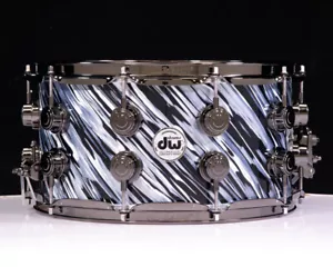 DW Collector's 7x14 SSC Maple Snare - Twisted Black Oyster - Picture 1 of 7