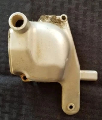 Cubierta de bomba de aceite Suzuki GT185 ♻️ Foto 1 de 4