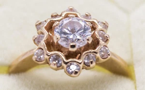Schöner russischer Goldring, Rotgold 585, Zirkonia (13 Steine), Gr. 52 - Bild 1 von 4
