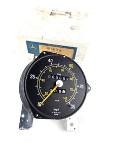 NOS Genuine Mercedes Benz W116 Turbodiesel 300SD Speedometer 85mph 1165425101 - Picture 1 of 3