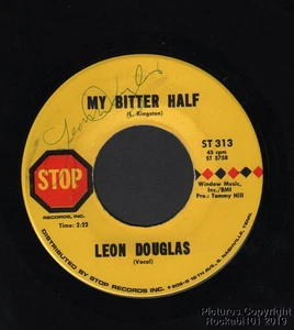 Hear 1969 Leon Douglas Autographed Country 45  My Bitter Half b/w Plenty of Time - Bild 1 von 2