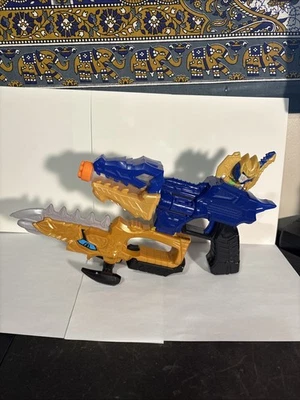Pistola bláster Power Rangers Dino Fury Gold Fury Blade 2022 alas faltantes Foto 1 de 4