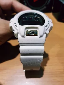 Vintage G-Shock DW-6900CR White Crocodile Gold Button Negative Screen Limited - Picture 1 of 12