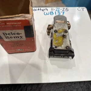 (1) Delco 1995082 Chevy Truck Light Switch, NOS Part, Made in USA - Picture 1 of 6