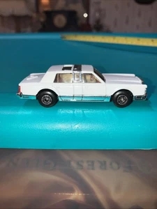 Matchbox MB-43 First Gen 1981-1989 Lincoln Town Car Sedan weiß Maßstab 1:70 NM - Bild 1 von 21