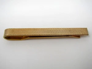 Vintage Tie Bar Clip Jewelry: Checkered Texture Gold Tone Excellent Design - Picture 1 of 7