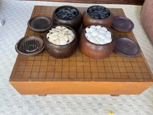 Japanese Go Board Set White Clamshell&Black Nachiguro Stones Wooden Board IGO - Bild 1 von 10